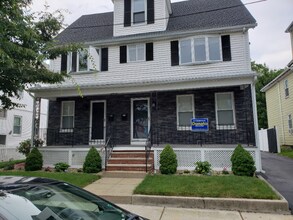 Building Photo - 275 Emerald St