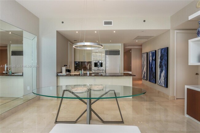 Foto del edificio - 16001 Collins Ave