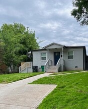 Building Photo - 2617 Dundeen St