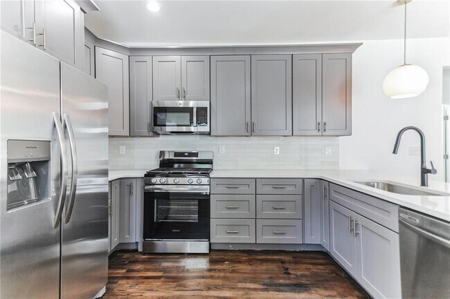 Building Photo - 1252 Epworth St SW