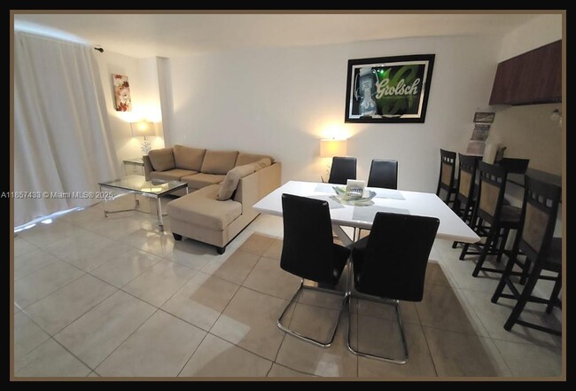 Building Photo - 1200 Brickell Bay Dr
