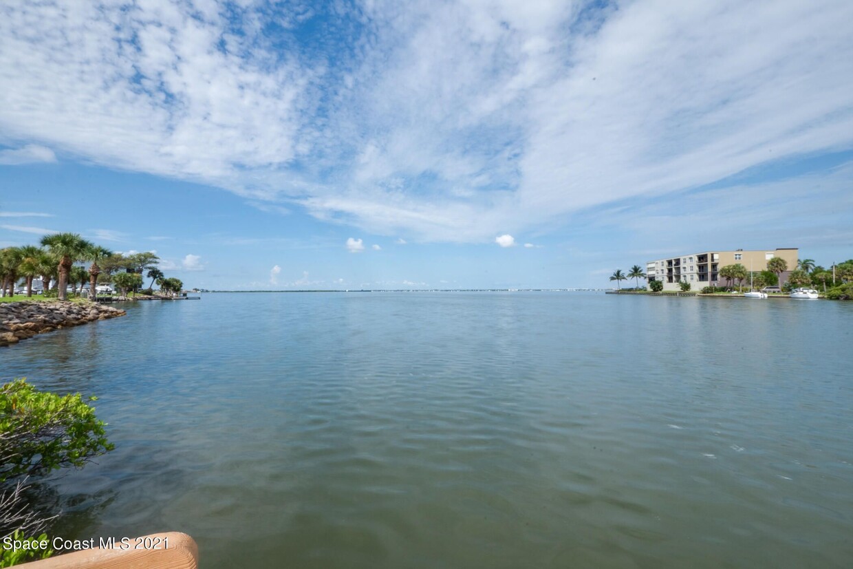 Riverfront Condo - 3873 S Banana River Blvd