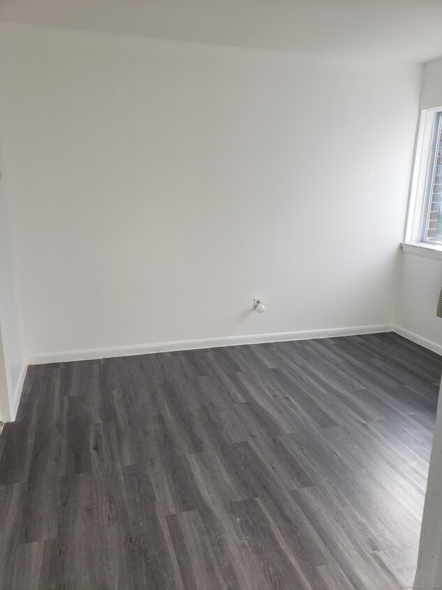Building Photo - 345 Benham Ave