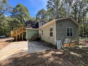 Building Photo - 202 Fenner Rd