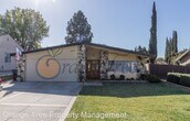 Foto principal - 3 br, 2 bath House - 520 S. Center St.