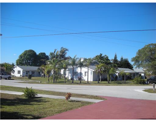 Primary Photo - Dorchester Apartments