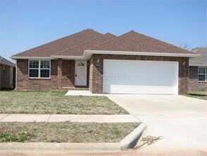Building Photo - 3413 Juniper