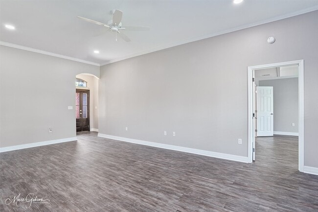 Building Photo - 3287 Grand Lake Dr