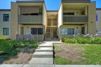 Building Photo - 432 Edgehill Ln