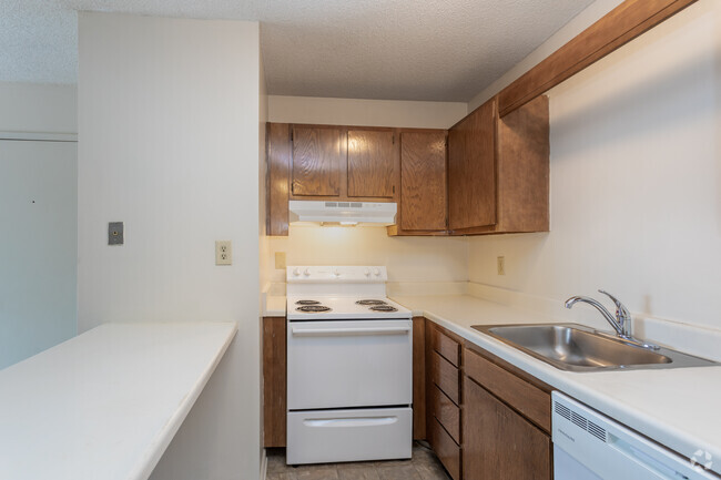 1BR, 1BA - 500SF- Kitchen - Pine Knoll Apartments