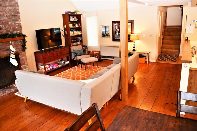 Foto del edificio - 817 Covered Bridge Ln