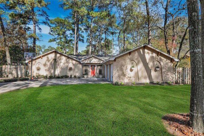 Building Photo - 259 Spring Pines Dr