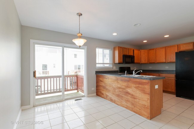 Building Photo - 212 Niagara Dr