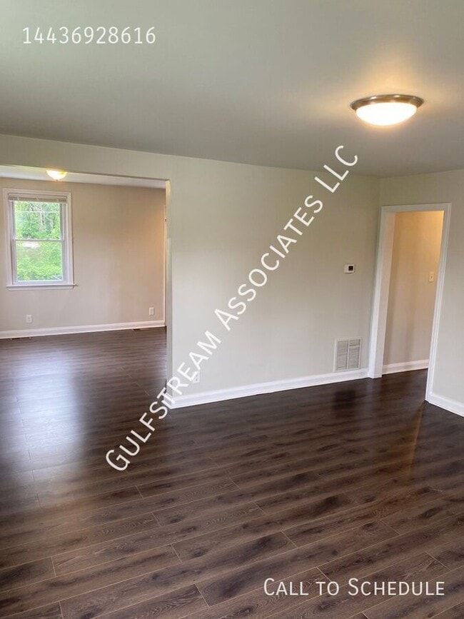 Foto del edificio - 6521 Dogwood Rd