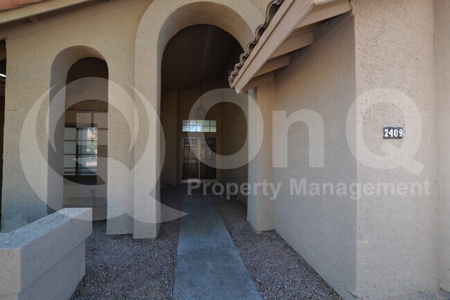 Photo - 2409 W Marlboro Dr House