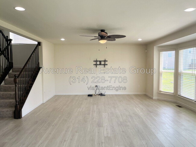 Building Photo - 110 Pearl Vista Ct