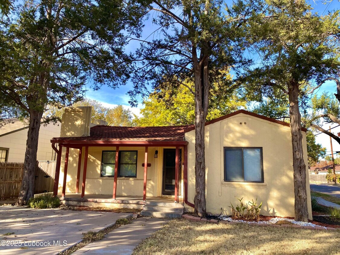 Primary Photo - 2602 24th St