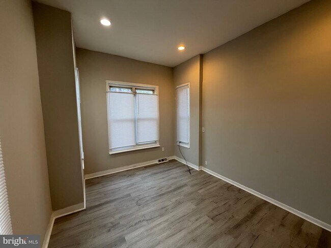 Foto del edificio - 4643 Leiper St