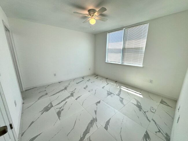 Foto del edificio - 746 SW 8th Terrace