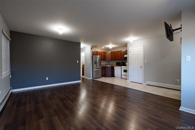 Building Photo - 62-21 Almeda Ave