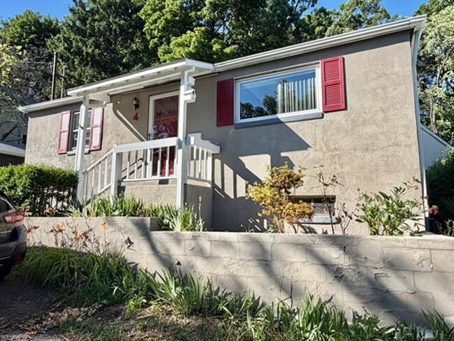 Building Photo - FOR RENT: Charming Ranch Home Near West Point with Seasonal Hudson River Views