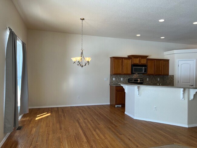 Foto del edificio - Very Nice 4-Bdrm Rancher in Meridian Ranch