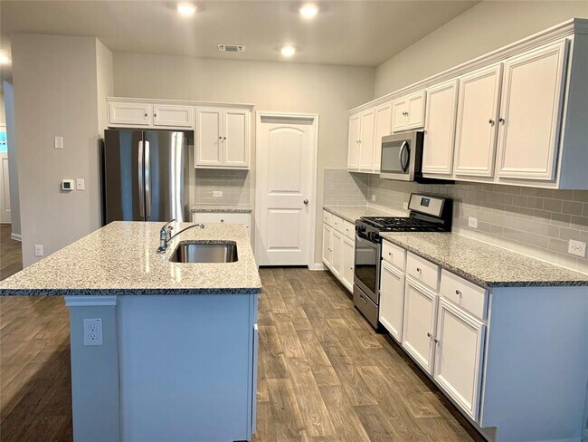 Building Photo - 14012 Levy Ln
