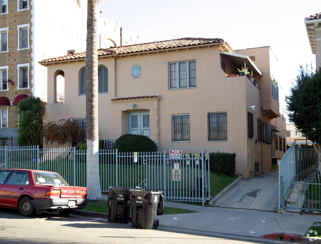 Foto del edificio - 206 S Kenmore Ave