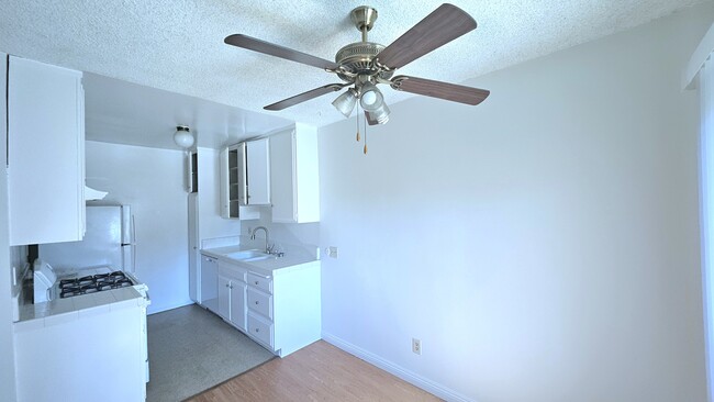 Building Photo - 3838 Keystone Ave