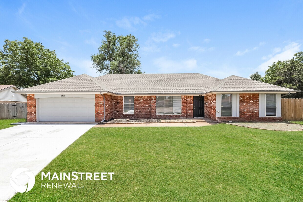 Foto principal - 2528 NW 119th St