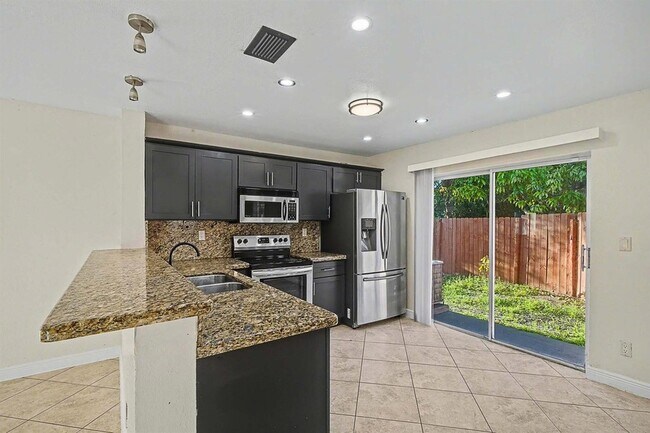 Foto del edificio - 5789 Woodland Point Dr