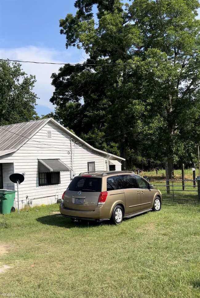 Building Photo - 3 br, 2.5 bath House - 17655 Heritage Highway