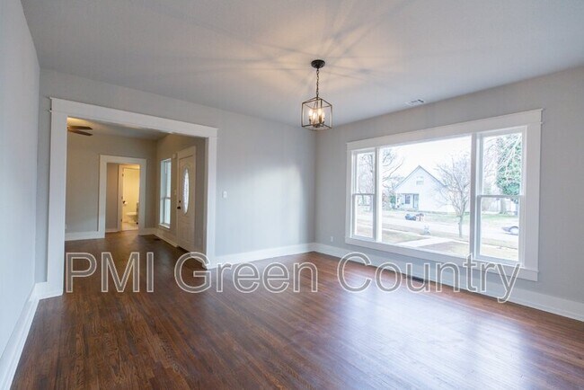 Foto del edificio - 215 W Pecan St