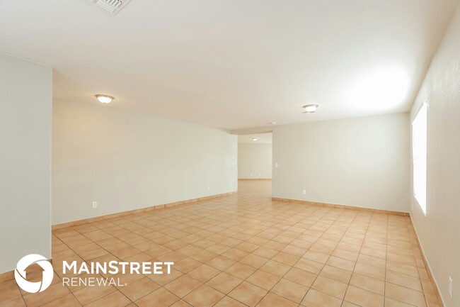 Foto del edificio - 4803 N 93rd Dr