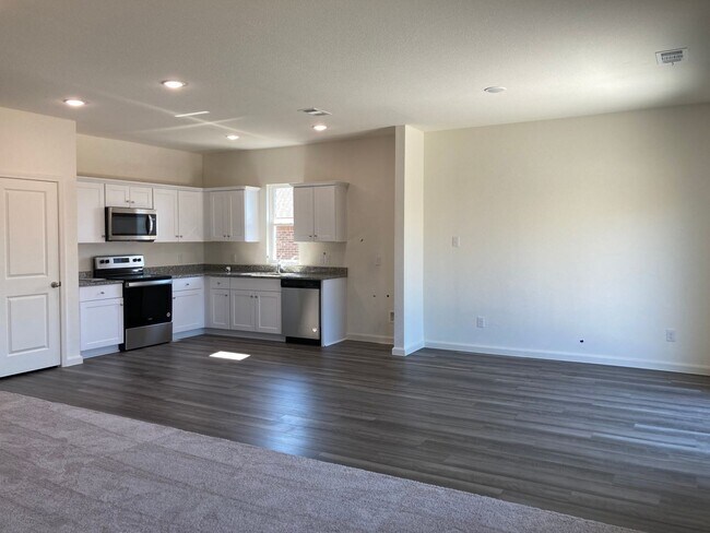 Foto del edificio - 3 Bedroom 2 Bath 1 Story-House for Lease i...