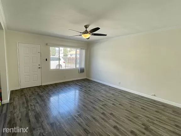 Building Photo - 2 br, 1 bath House - 764 E 48th St