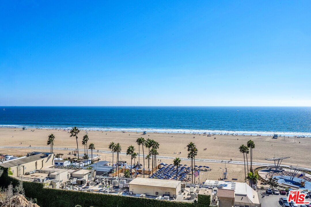 Foto principal - 833 Ocean Ave