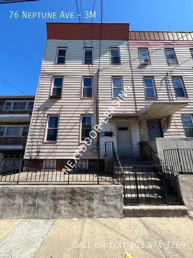 Building Photo - 76 Neptune Ave