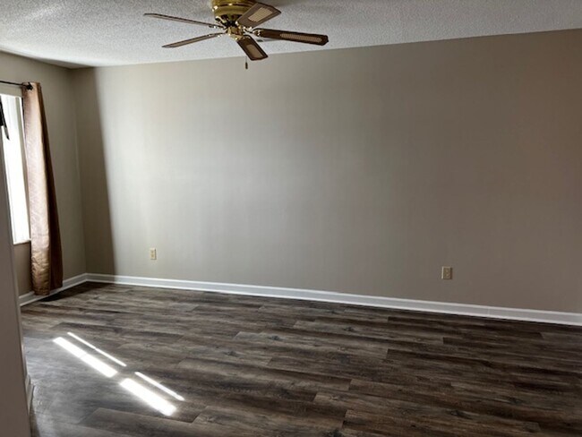 Foto del edificio - Maryville 37804 - 2 bedroom 2 bath condo -...