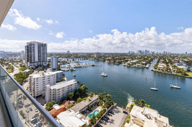 Building Photo - 153 N Seabreeze Blvd