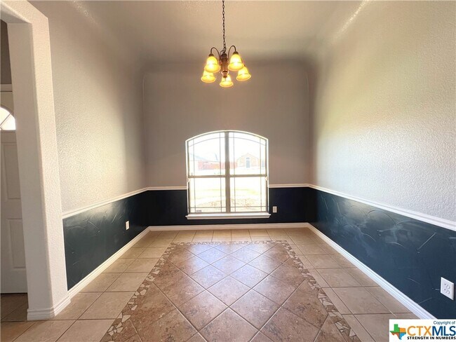 Foto del edificio - 4502 Lauren MacKenzie Dr