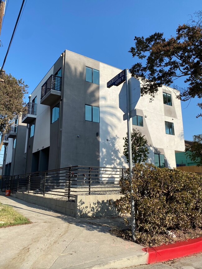4574 Oakwood Ave, Los Angeles, CA 90004 House Rental in Los Angeles, CA