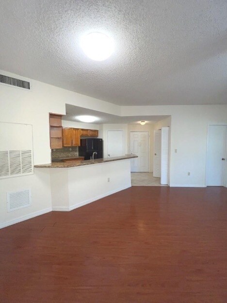 Living Rm - 2445 SW 18th Ter