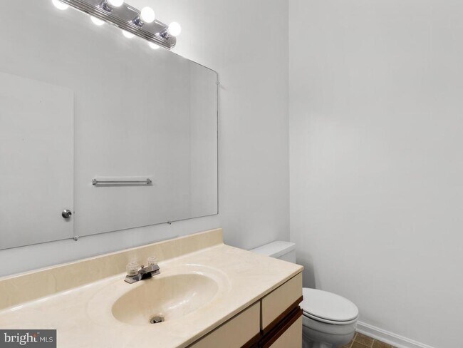 Foto del edificio - 1605 Carriage House Terrace