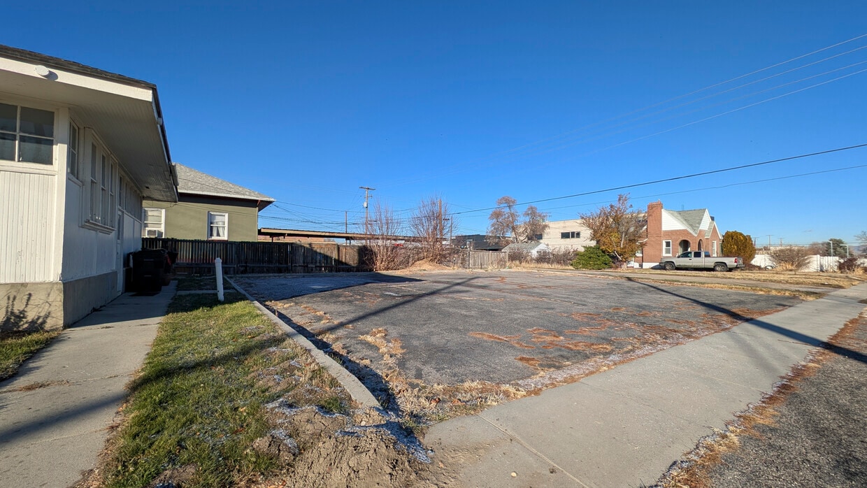 Building Photo - 4800 Holdings LLC