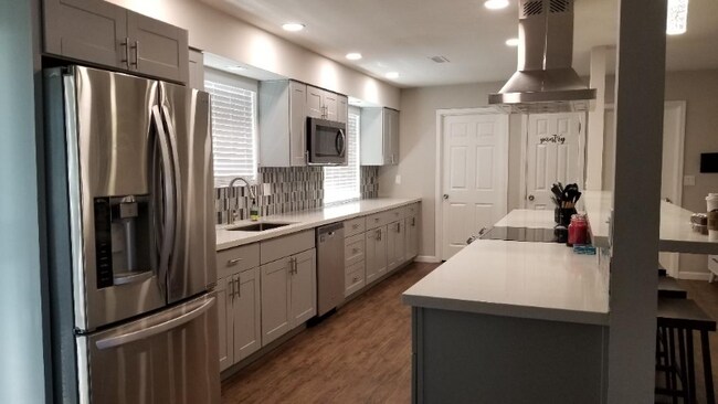 Foto del edificio - 8124 E Jacque Dr