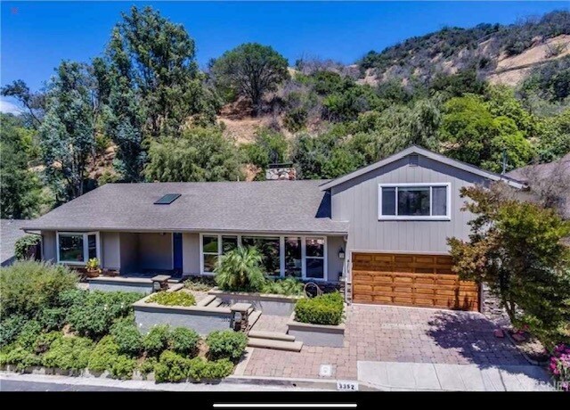 Primary Photo - 3352 Longridge Ave