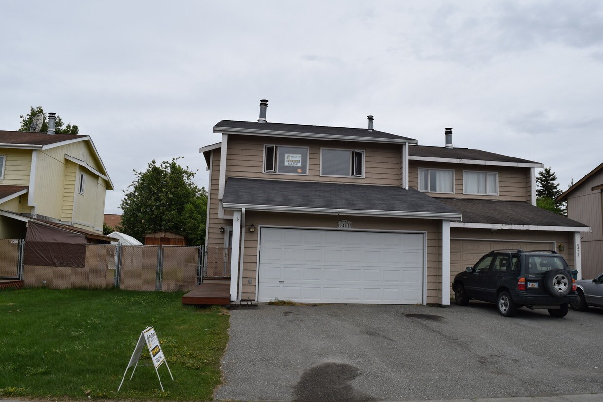 Primary Photo - 3461 Nebula Cir