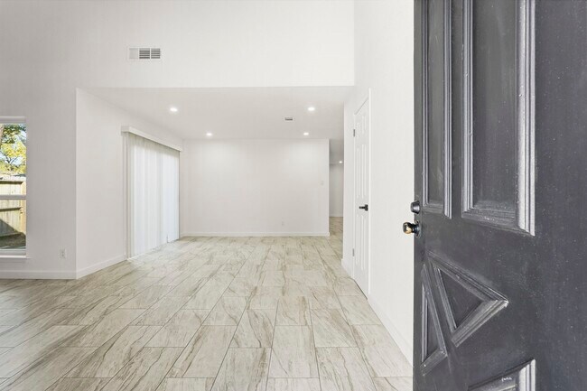 Foto del edificio - 23326 Briarcreek Blvd