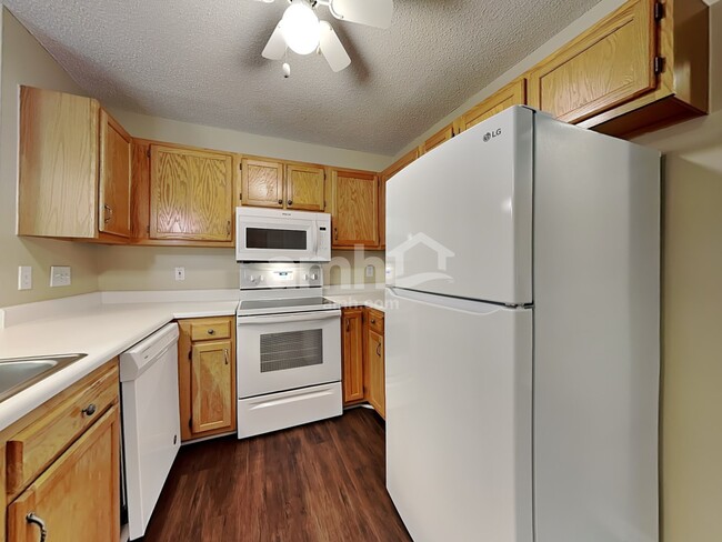 Building Photo - 3111 Brookrun Dr